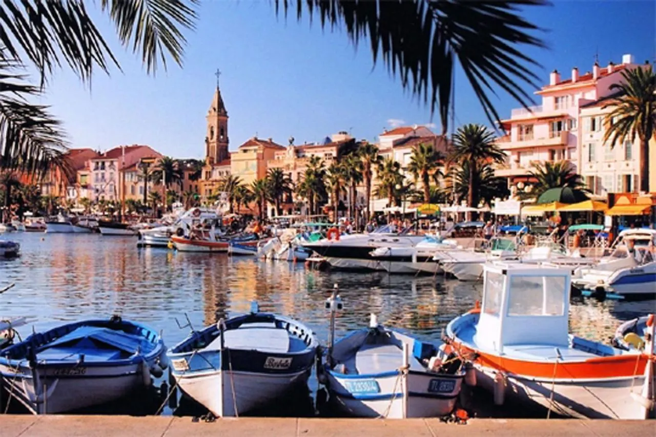 Appartement Cosy A Sanary Plage De Portissol-Climatise-Parking Prive
